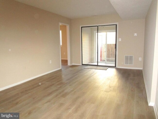 property at 7291 Coachlight Ct