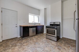 612 Ceres Wy in Pittsburgh, PA - Building Photo - Building Photo