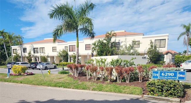 6290 Bahia Del Mar Cir N in St. Petersburg, FL - Building Photo - Building Photo
