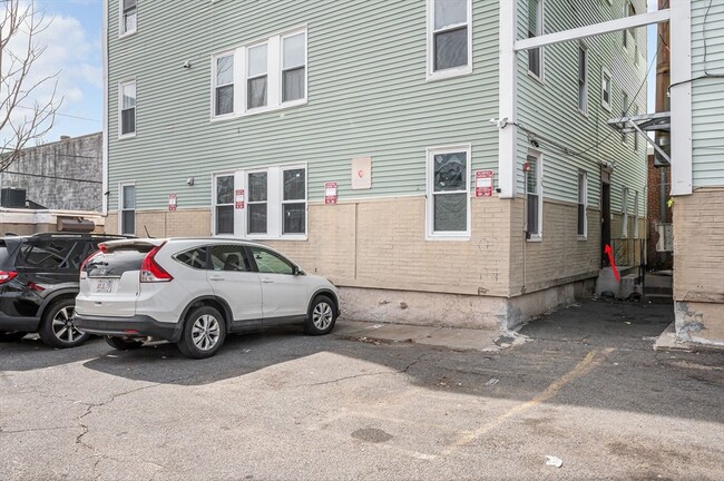 50 1/2 Common St in Lawrence, MA - Building Photo - Building Photo