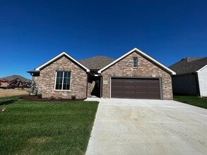 2008 Wes Milligan Ln in Columbia, MO - Building Photo - Building Photo