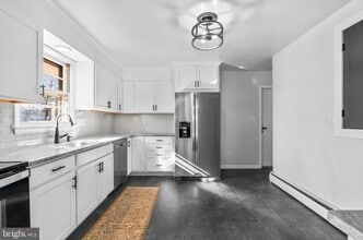 9957 Frederick Rd in Ellicott City, MD - Building Photo - Building Photo