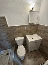 1285 NE 143rd St in North Miami, FL - Foto de edificio - Building Photo