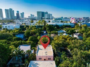 143 NE 43rd St in Miami, FL - Building Photo - Building Photo