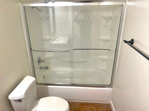 1350 N Escondido Blvd in Escondido, CA - Building Photo - Building Photo