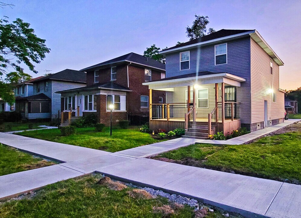 708 Vermont St in Gary, IN - Building Photo