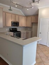 8535 Regalbrook Dr in Houston, TX - Building Photo - Building Photo
