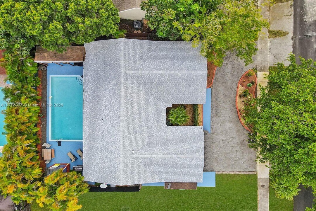 20615 NE 9th Ct in Miami, FL - Building Photo