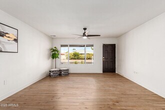 9339 W Spanish Moss Ln in Sun City, AZ - Building Photo - Building Photo