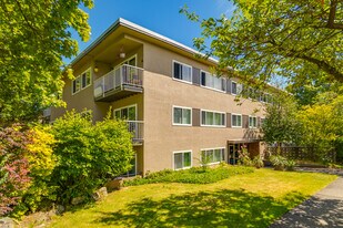 Bonaventura in Vancouver, BC - Building Photo