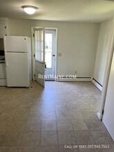 236 Mt Hope Ave in Bangor, ME - Building Photo - Building Photo