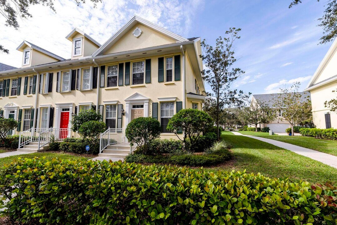 140 Day Lily Dr in Jupiter, FL - Building Photo
