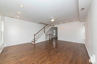 1426 N Greenview Ave in Chicago, IL - Building Photo - Building Photo
