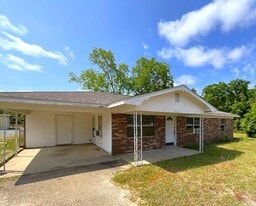 4121 FL-2 in Marianna, FL - Building Photo
