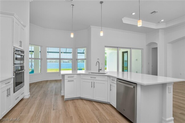 property at 13896 Blue Bay Cir