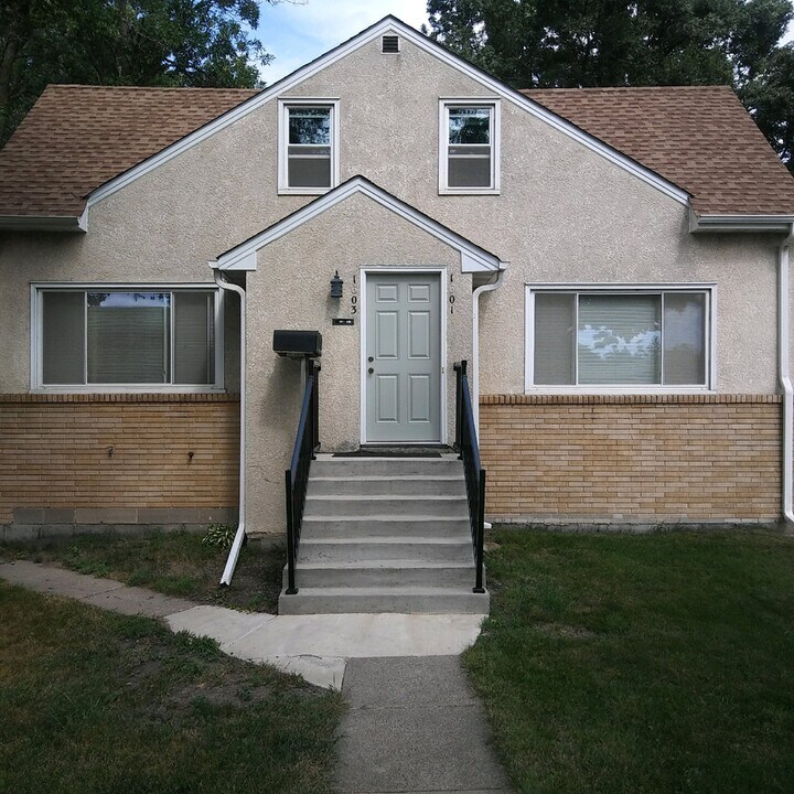 1601 Buchanan St NE in Minneapolis, MN - Building Photo