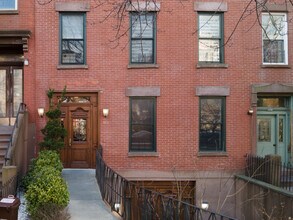 116 3rd Pl in Brooklyn, NY - Foto de edificio - Building Photo