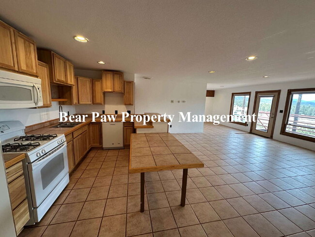 10550 County Hwy 73 in Conifer, CO - Foto de edificio - Building Photo