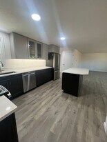 2189 Elysium Ave in Eugene, OR - Building Photo