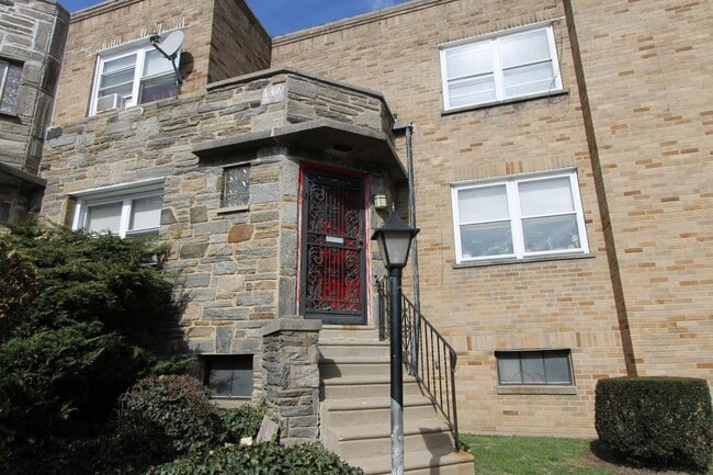 property at 6711 S Pleasant Pl