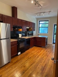 property at 363 E 59th St