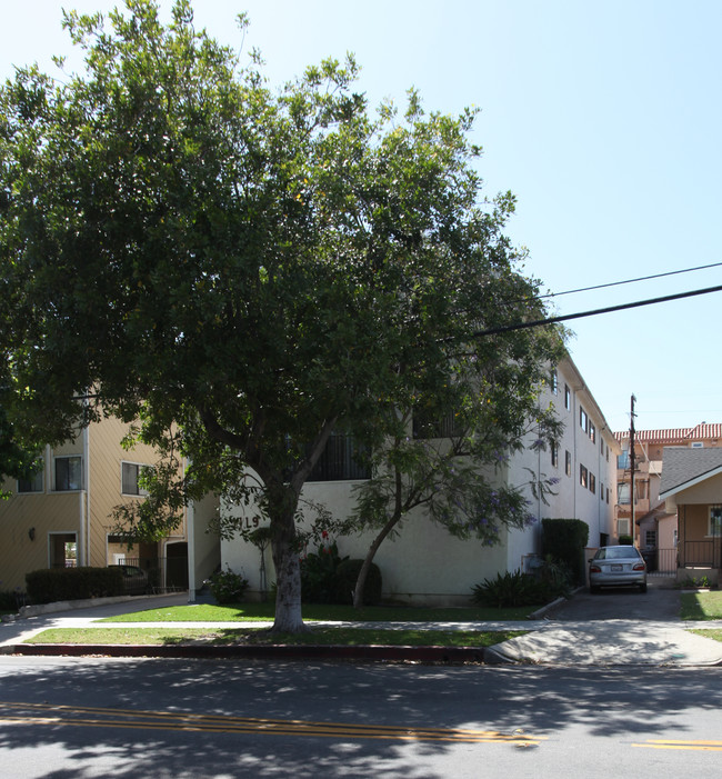 1119 Alameda Ave in Glendale, CA - Foto de edificio - Building Photo