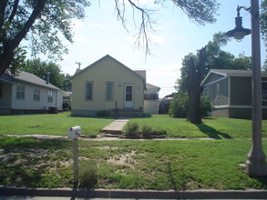 709 Main St in Jetmore, KS - Foto de edificio - Building Photo