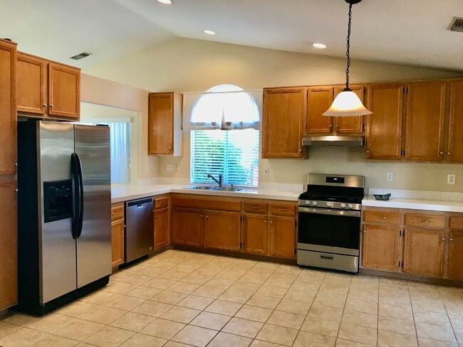 2497 Glen Meadow Ln in Escondido, CA - Building Photo - Building Photo