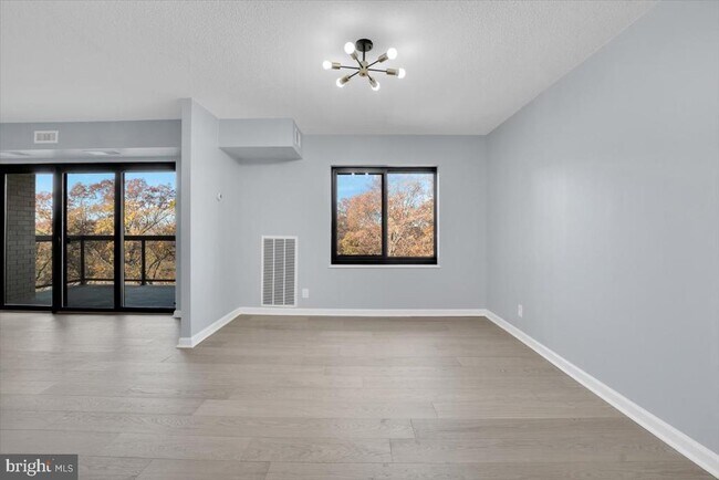 309 Yoakum Pkwy in Alexandria, VA - Building Photo - Building Photo