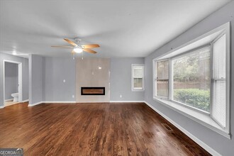 106 Edna Pl in Warner Robins, GA - Building Photo - Building Photo