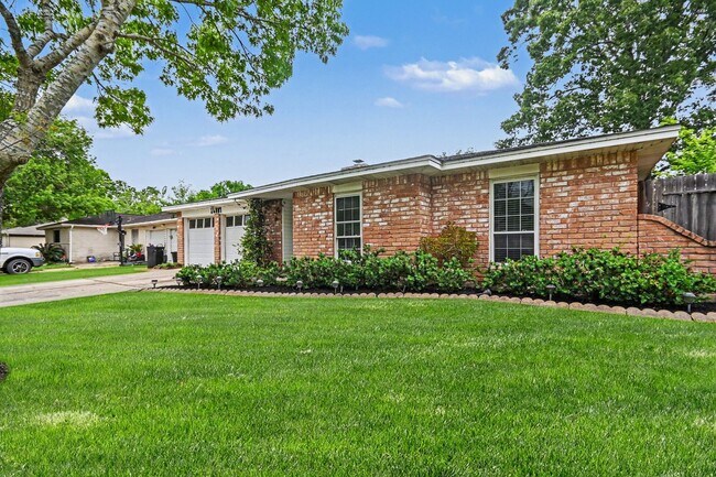 16807 David Glen Dr in Friendswood, TX - Building Photo - Building Photo