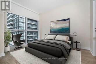 251 Manitoba St in Toronto, ON - Building Photo - Building Photo