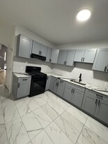 906 N 4th St in Camden, NJ - Building Photo