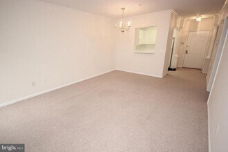 7000 Falls Reach Dr in Falls Church, VA - Building Photo - Building Photo