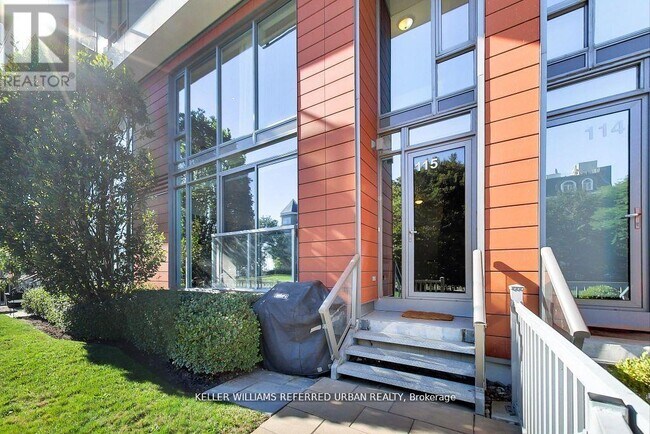 90 Stadium Rd in Toronto, ON - Building Photo - Building Photo