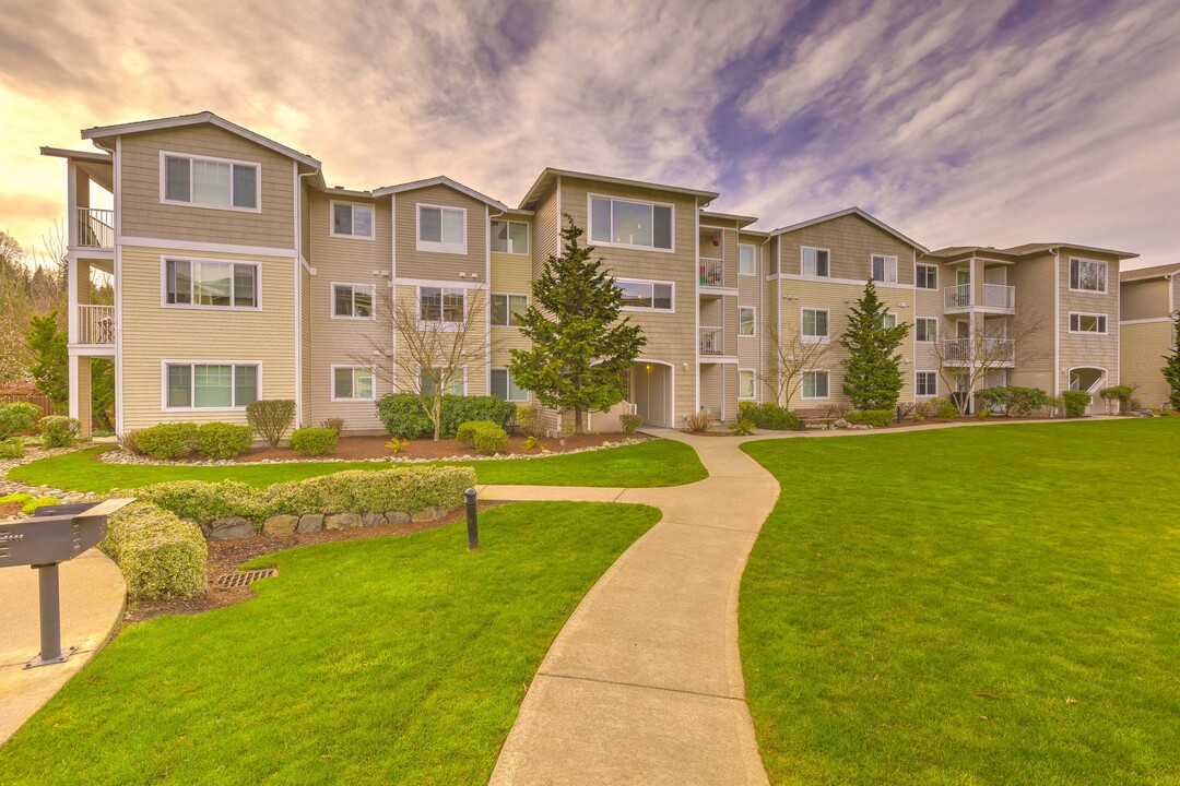 Valley Springs in Renton, WA - Building Photo