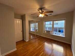 6535 N Mozart St in Chicago, IL - Building Photo - Building Photo