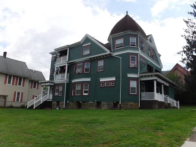 21 Orange St