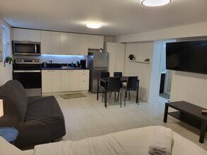 73 Bogert Av in Toronto, ON - Building Photo - Building Photo