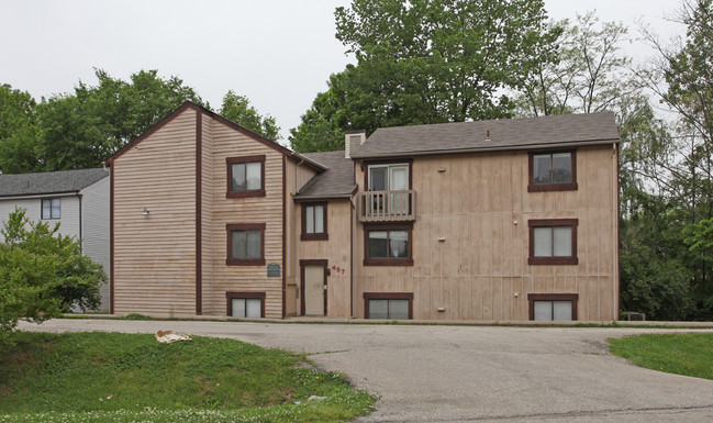 487 Piccadilly Sq in Cincinnati, OH - Foto de edificio - Building Photo