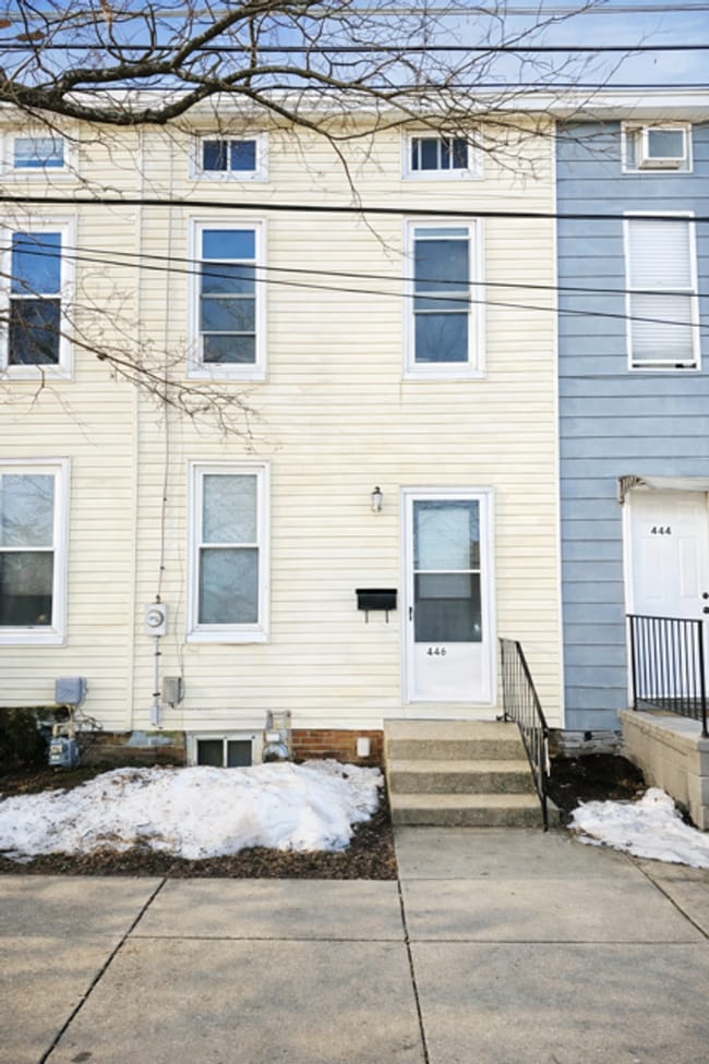 property at 446 Walnut St
