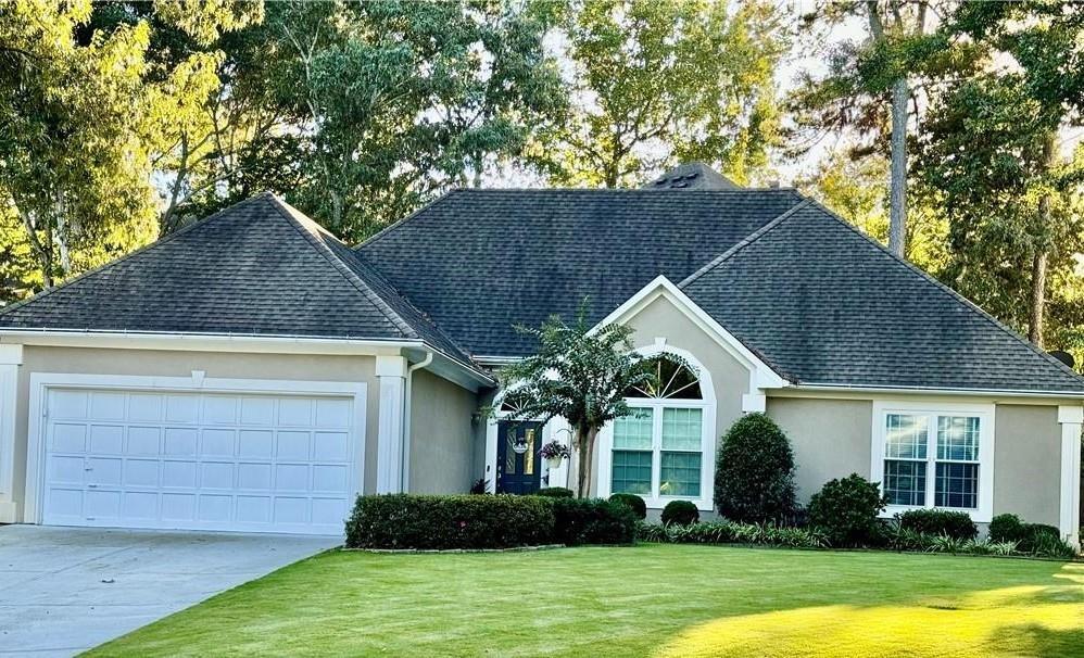 10825 Pinewalk Forest Cir in Alpharetta, GA - Building Photo