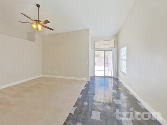 4702 Roby Grey Way in North Las Vegas, NV - Building Photo - Building Photo