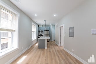 441 W Belden Ave, Unit 04 in Chicago, IL - Building Photo - Building Photo