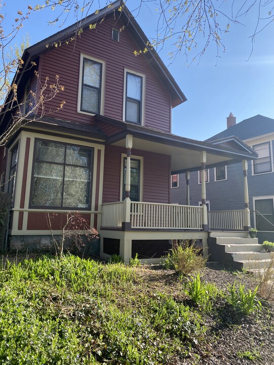 945 Virginia St SE in Grand Rapids, MI - Building Photo