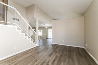 19036 N 37th St in Phoenix, AZ - Building Photo - Building Photo