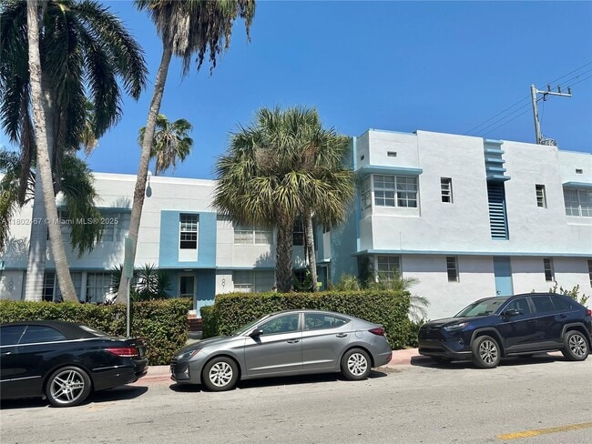 1005 Meridian Ave in Miami Beach, FL - Building Photo - Building Photo