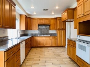 623 Columbus St in West Covina, CA - Building Photo - Building Photo