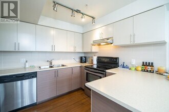 5649-5649 Kings Rd in Vancouver, BC - Building Photo - Building Photo