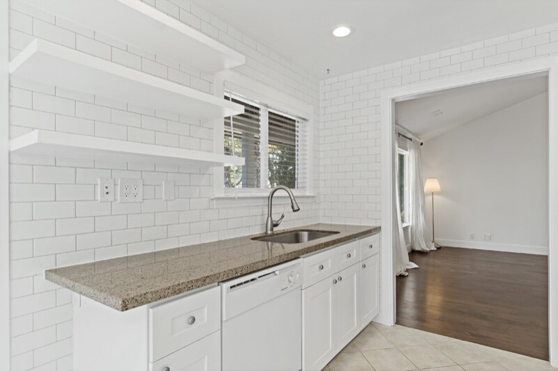 7594 Mayhews Landing Rd in Newark, CA - Building Photo